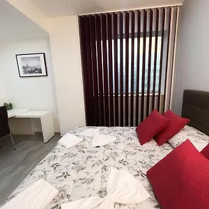 https://airbnb-il-direzionale-80143.hotels-amalfi.com